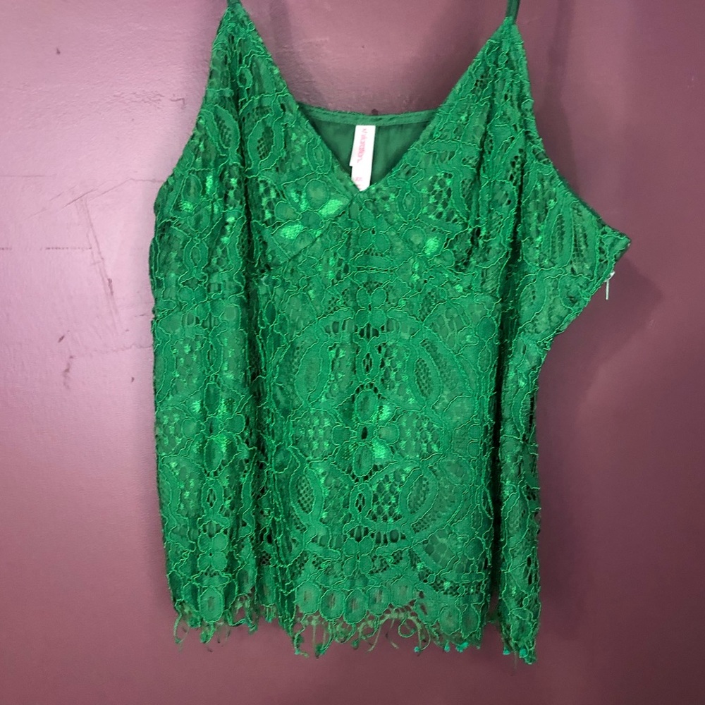Green tank top❤️